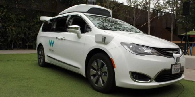 Autonomes Auto der Google-Schwester Waymo Autonomes Auto der Google-Schwester Waymo