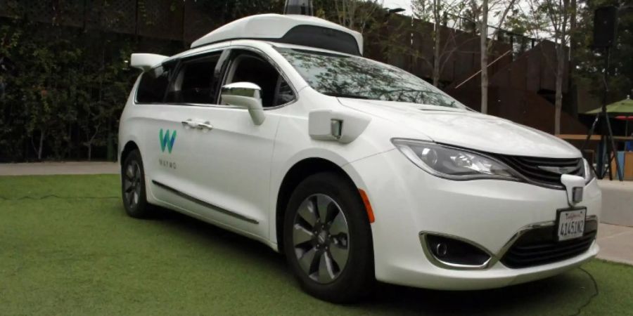 Autonomes Auto der Google-Schwester Waymo