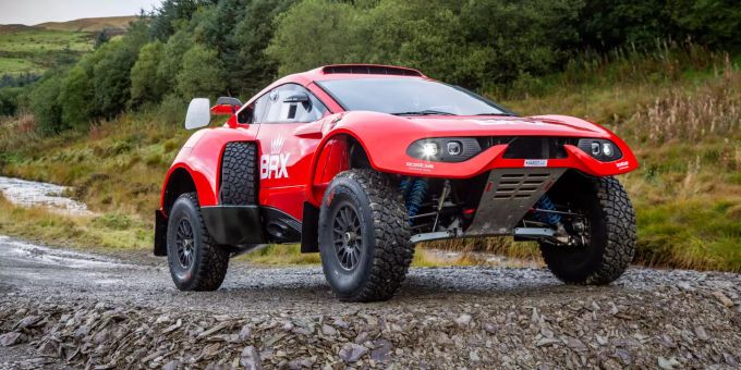 Der Prodrive Hunter T1+, der bei der Rallye Dakar vom Team Bahrain Raid Xtreme eingesetzt wird. Prodrive Rallye Dakar