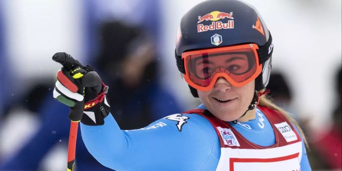 Sofia Goggia ist weiter nicht zu bremsen und gewinnt auch die dritte Abfahrt des Winters. Sofia Goggia Corinne Suter