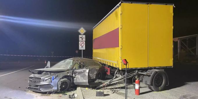 In Siders VS ist ein Fahrzeug mehrmals kollidiert. siders vs