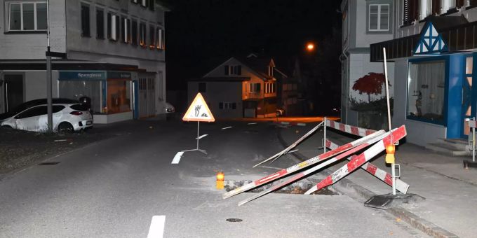 Es entstand Sachschaden von mehreren tausend Franken. Kantonspolizei St. Gallen