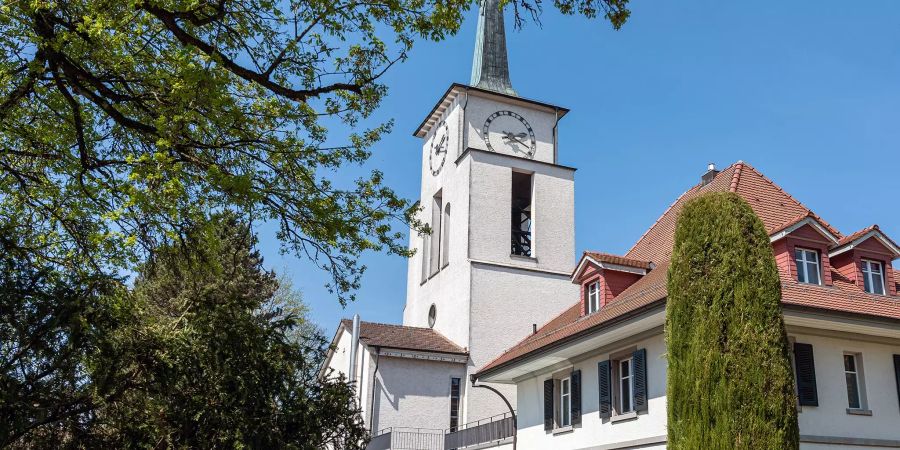 Die alte reformierte Kirche (Johanniskirche) in Lyss.