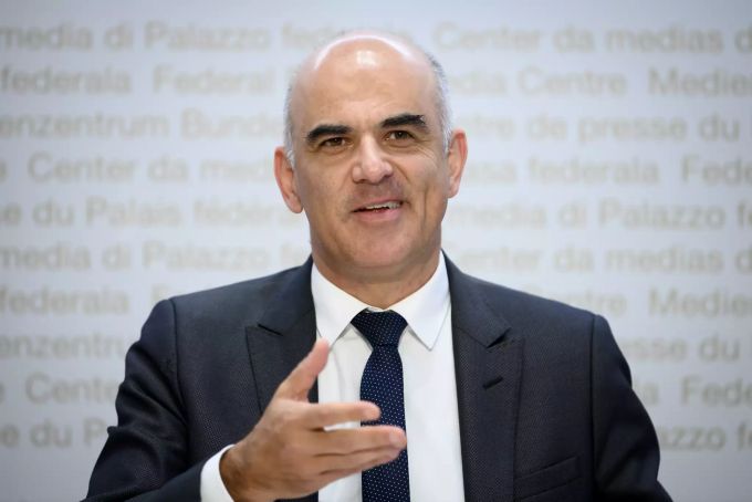 Bundesrat Alain Berset spricht an einer Medienkonferenz über die neusten Entscheide des Bundesrates zum Coronavirus. Alain Berset Medienkonferenz Bundesrat