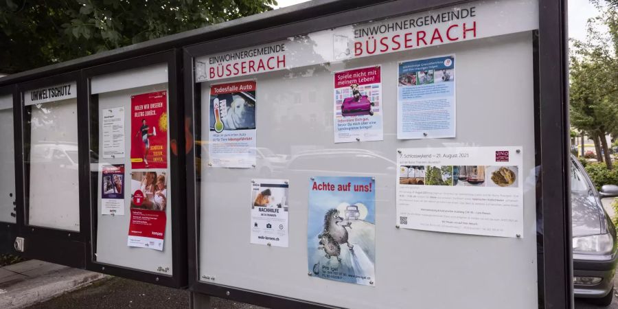 Die Infotafel der Gemeinde Büsserach.