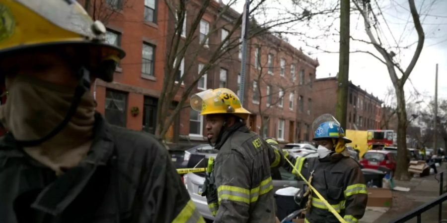 Feuerwehrleute am Einsatzort in Philadelphia