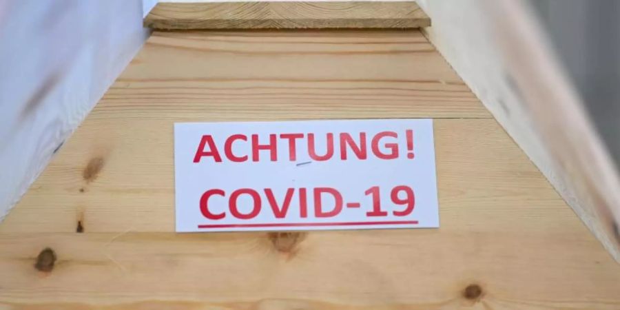 Bislang sind 1,5 Millionen Menschen in Europa an oder mit Covid-19 gestorben. Nach Einschätzung der WHO Europa könnten Hunderttausende weitere Tote hinzukommen. Foto: Felix Kästle/dpa