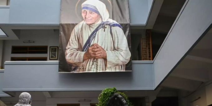 Mutter Teresa stand auch für die Armen in Indien ein. Mutter Teresa
