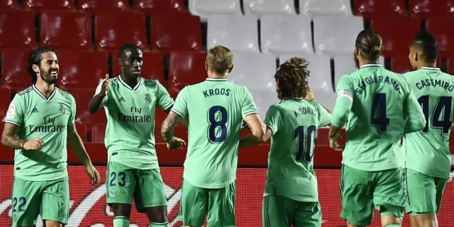 Real Madrid muss nicht in Quarantäne vor dem Spiel in Manchester. Foto: Jose Breton/AP/dpa