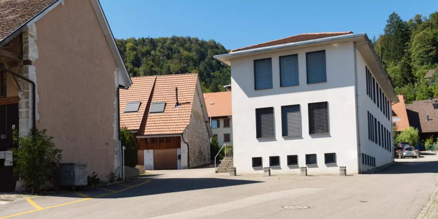 Die Gemeindeverwaltung im alten Dorfkern (Oberdorf) von Oberbuchsiten.