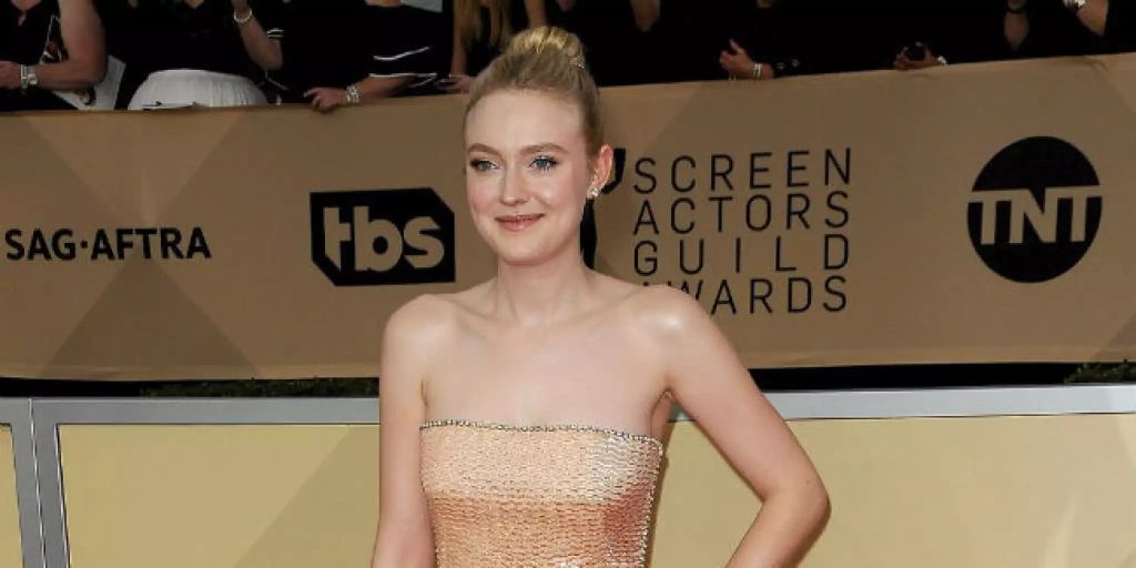 Dakota Fanning Uber Die Faszination Der Modewelt