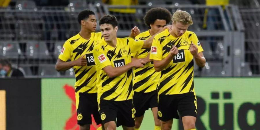 Treffsichere BVB-Youngster: Erling Haaland (r) Giovanni Reyna (M) und Jude Bellingham. Foto: Bernd Thissen/dpa