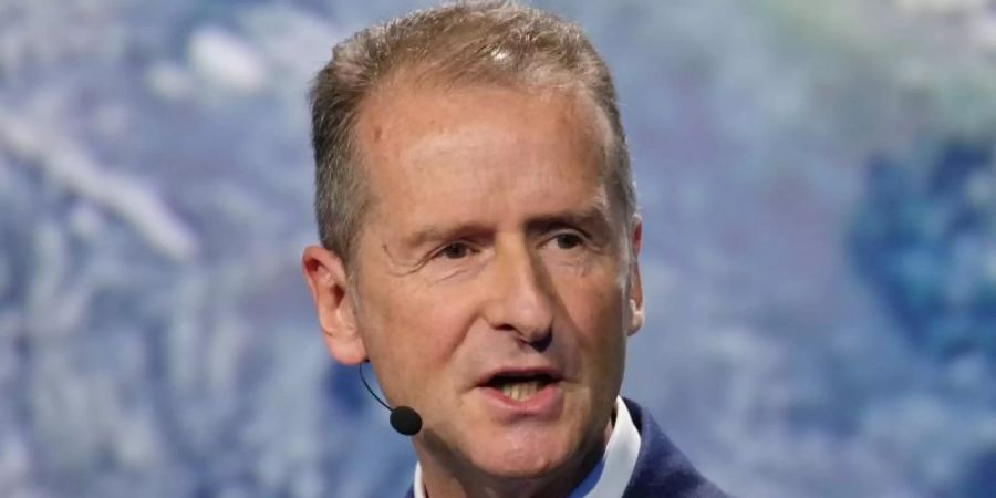 VW-Vorstandschef Herbert Diess: «Die schärferen CO2-Grenzwerte führen zwangsläufig zu einem Ende des Verbrennungsmotors.». Foto: Sebastian Willnow/dpa-Zentralbild/dpa