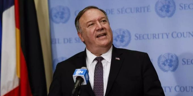 US-Aussenminister Mike Pompeo drohte den Ländern im UN-Sicherheitsrat indirekt mit Konsequenzen. Foto: Mike Segar/Pool Reuters/AP/dpa US-Aussenminister Mike Pompeo drohte den Ländern im UN-Sicherheitsrat indirekt mit Konsequenzen. Foto: Mike Segar/Pool Reuters/AP/dpa