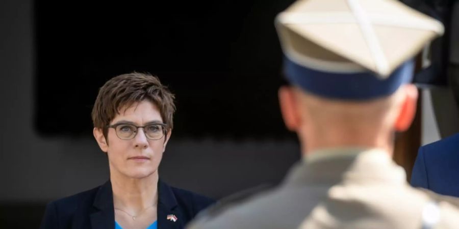 Ministerin Kramp-Karrenbauer