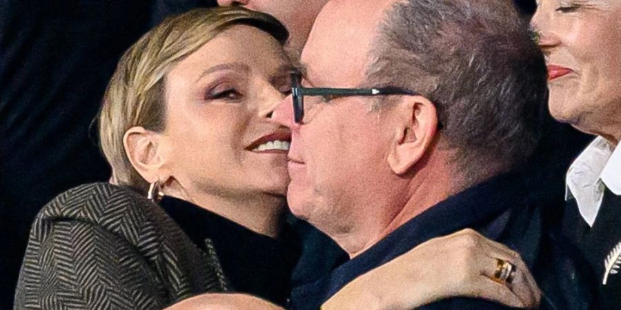 Charlène von Monaco und Gatte Fürst Albert beim Rugby-WM-Final.