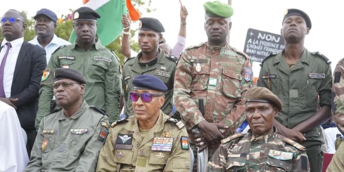 Vor drei Monaten putschte sich das Militär in Niger an die Macht. (Archivbild) Niger Putsch Militär Machthaber