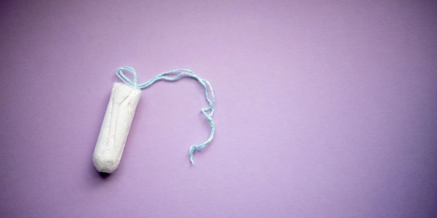 Ist die Menstruation aus dem Takt geraten, kann dies ein Anzeichen für den Beginn der Wechseljahre sein.