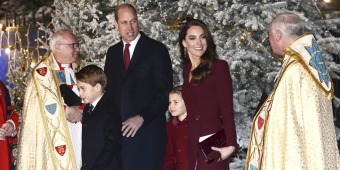 Prinz George und seine Schwester Charlotte mit ihren Eltern William und Kate. Prinz George