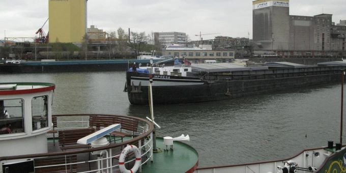 Personenschifffahrt AG in Basel. Personenschifffahrt AG