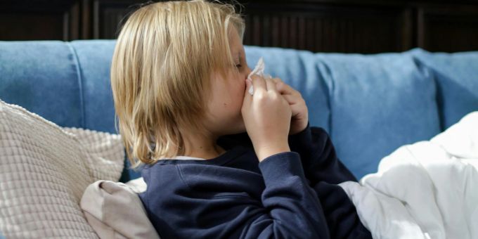 Da bei Kindern weniger Immunität besteht, sind sie besonders anfällig für Grippeinfektionen. Kinder krank