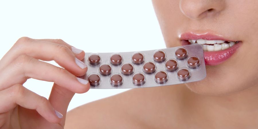 Frau Lippen Hand Tabletten
