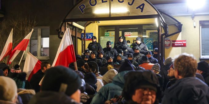 Nach Verhaftung - Rechtskräftig verurteilte PiS-Politiker im Gefängnis