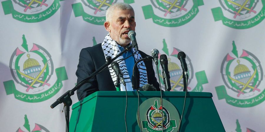 Jihia al-Sinwar, Gaza-Chef der Hamas-Bewegung, spricht auf einer Kundgebung anlässlich des 35-jährigen Gründungsjubiläums der Bewegung.