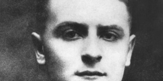 Der amerikanische Schriftsteller F. Scott Fitzgerald als junger Mann