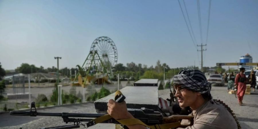 Afghanische Regierungstruppen im Kampf gegen die Taliban