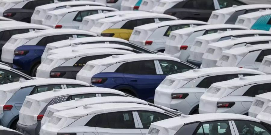 Neuwagenkäufer in Deutschland verlieren zunehmend das Interesse an Autos mit Verbrennungsmotoren. Foto: Jan Woitas/dpa-Zentralbild/dpa