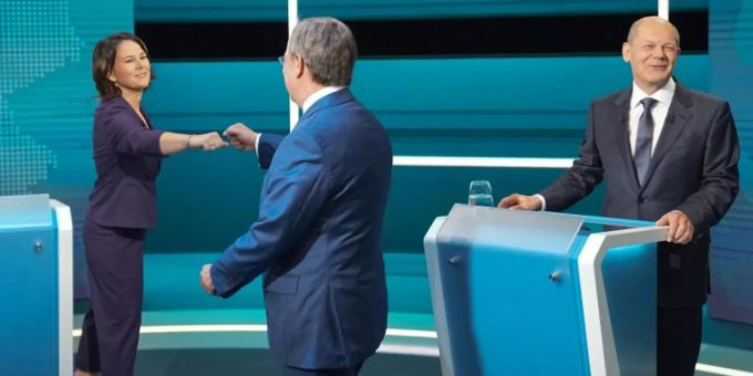 Kandidaten beim TV-Triell Kandidaten beim TV-Triell