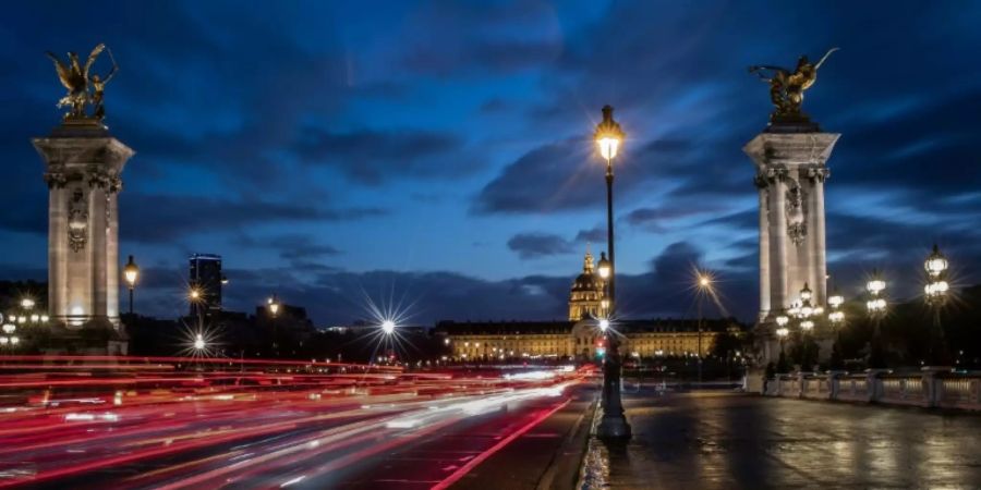 Strassenverkehr in Paris