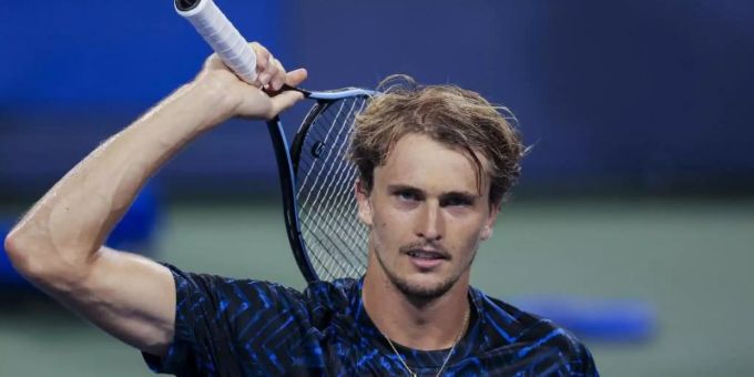 Alexander Zverev bedankt sich bei den Fans nach seinem Sieg gegen den Norweger Casper Ruud. Foto: Aaron Doster/AP/dpa Alexander Zverev bedankt sich bei den Fans nach seinem Sieg gegen den Norweger Casper Ruud. Foto: Aaron Doster/AP/dpa