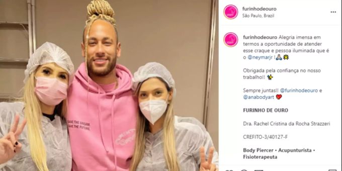 Neymar präsentiert seine neue Haarpracht. Neymar