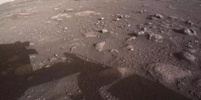 Der US-Rover «Perseverance» hat erste Videos von seiner Landung und Audio-Aufnahmen vom Mars zur Erde geschickt. rover
