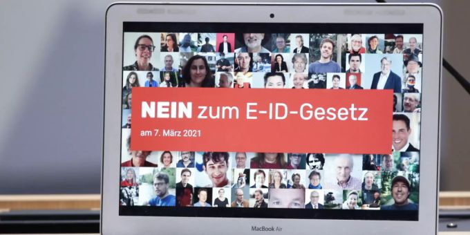 Nach dem Nein zum E-ID-Gesetz im vergangenen März will der Bundesrat einen neuen Versuch wagen. Im Fokus steht eine staatliche Lösung. (Archivbild) Nach dem Nein zum E-ID-Gesetz im vergangenen März will der Bundesrat einen neuen Versuch wagen. Im Fokus steht eine staatliche Lösung. (Archivbild)