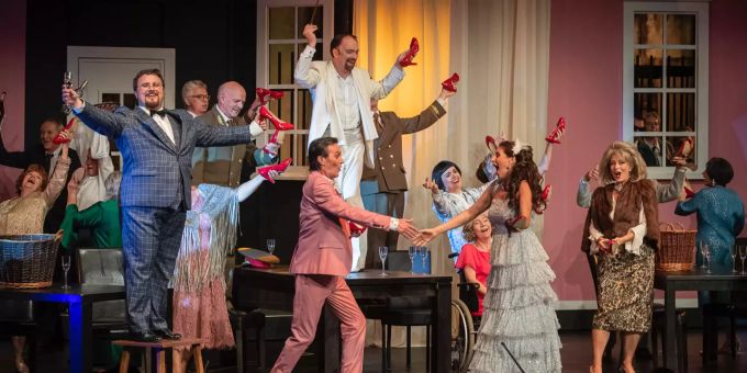 Operette in Hombrechtikon «Die lustige Witwe» 2022 Operette in Hombrechtikon «Die lustige Witwe» 2022