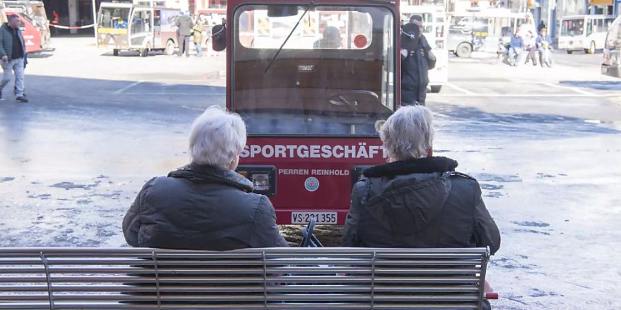 Sie werden mehr in der Schweiz: ältere Menschen, die eine Altersrente beziehen. (Symbolbild)