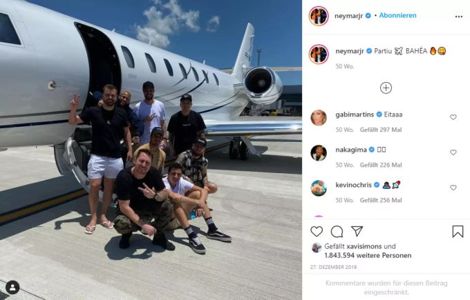 Mit seinem Privatjet kann der Superstar mühelos um die Welt fliegen. Neymar