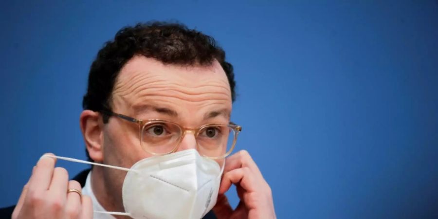 Jens Spahn bei der Pressekonferenz in Berlin