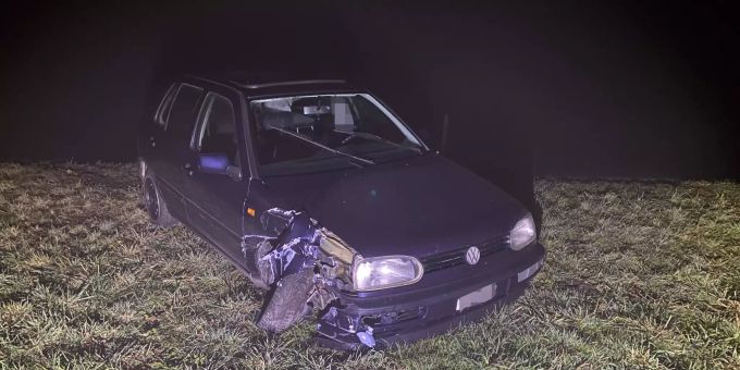 Rebstein SG: Auto kollidiert mit Brückengeländer. Rebstein SG: Auto kollidiert mit Brückengeländer