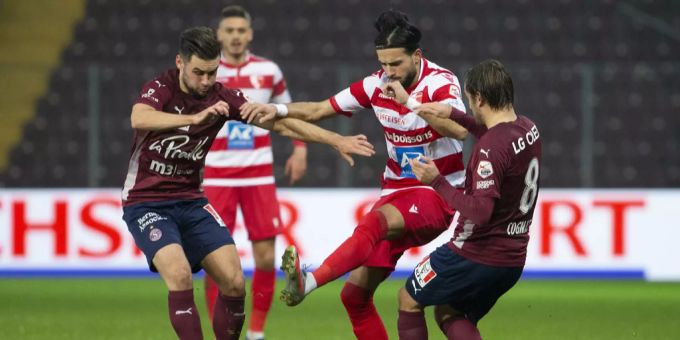 Dennis Iapichino spielte während seiner Karriere bereits für Servette und den FC Sion. Hier ist er im Trikot der Walliser zu sehen. Super League