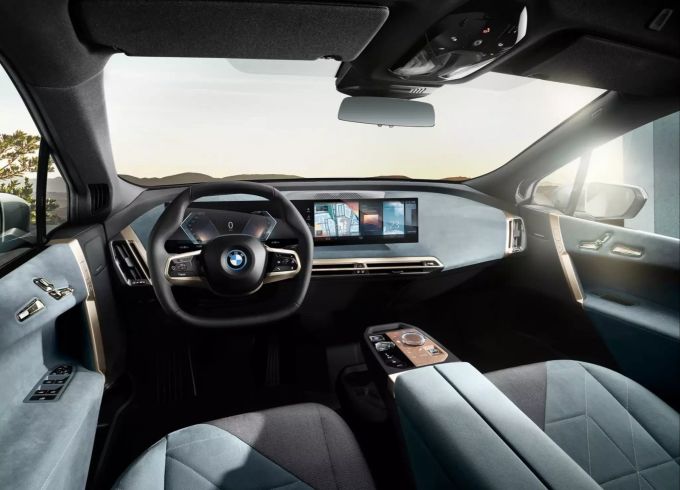 Das Interieur ist weniger kontrovers und besticht durch edle und nachhaltige Materialien BMW iX iNext