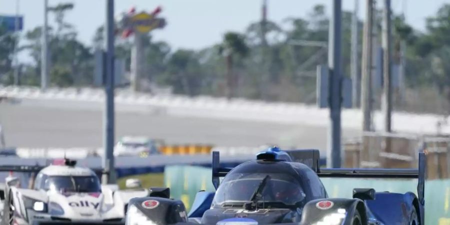 US-Amerikaner Ricky Taylor im Acura DPi. Foto: John Raoux/AP/dpa