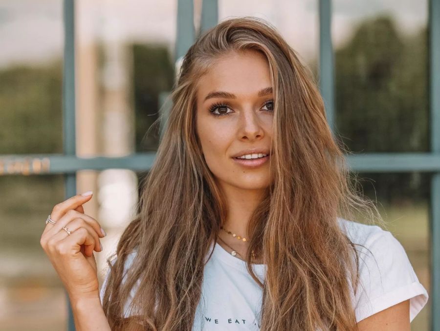 Lola Weippert, 24, Moderatorin, Influencerin & Model.