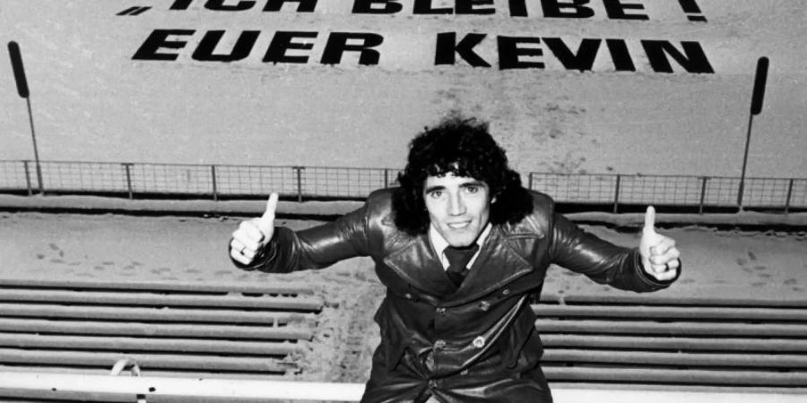 Kevin Keegan gestikuliert 1979 im Hamburger Volksparkstadion. Foto: picture alliance / dpa