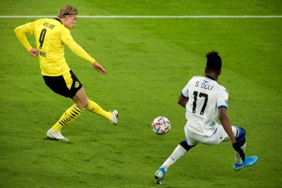 Erling Braut Haaland bringt den BVB in Führung.