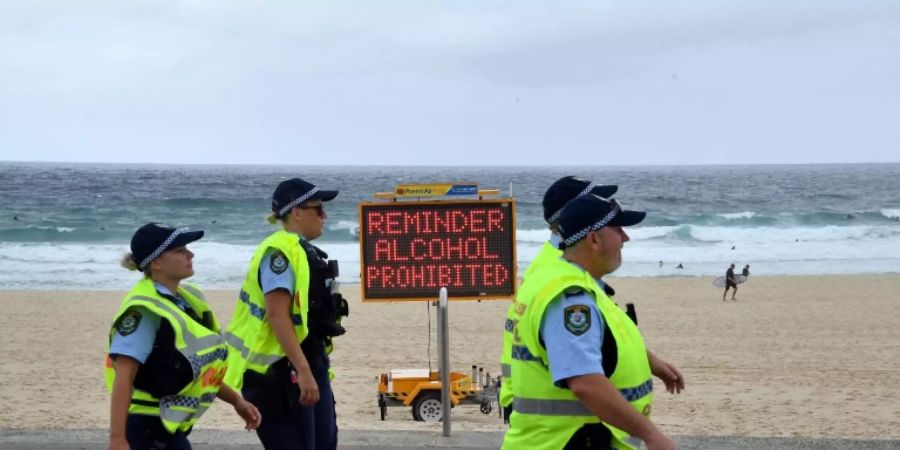 Polizeikontrolle am berühmten Bondi Beach