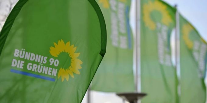 Fahnen mit Grünen-Logo Fahnen mit Grünen-Logo